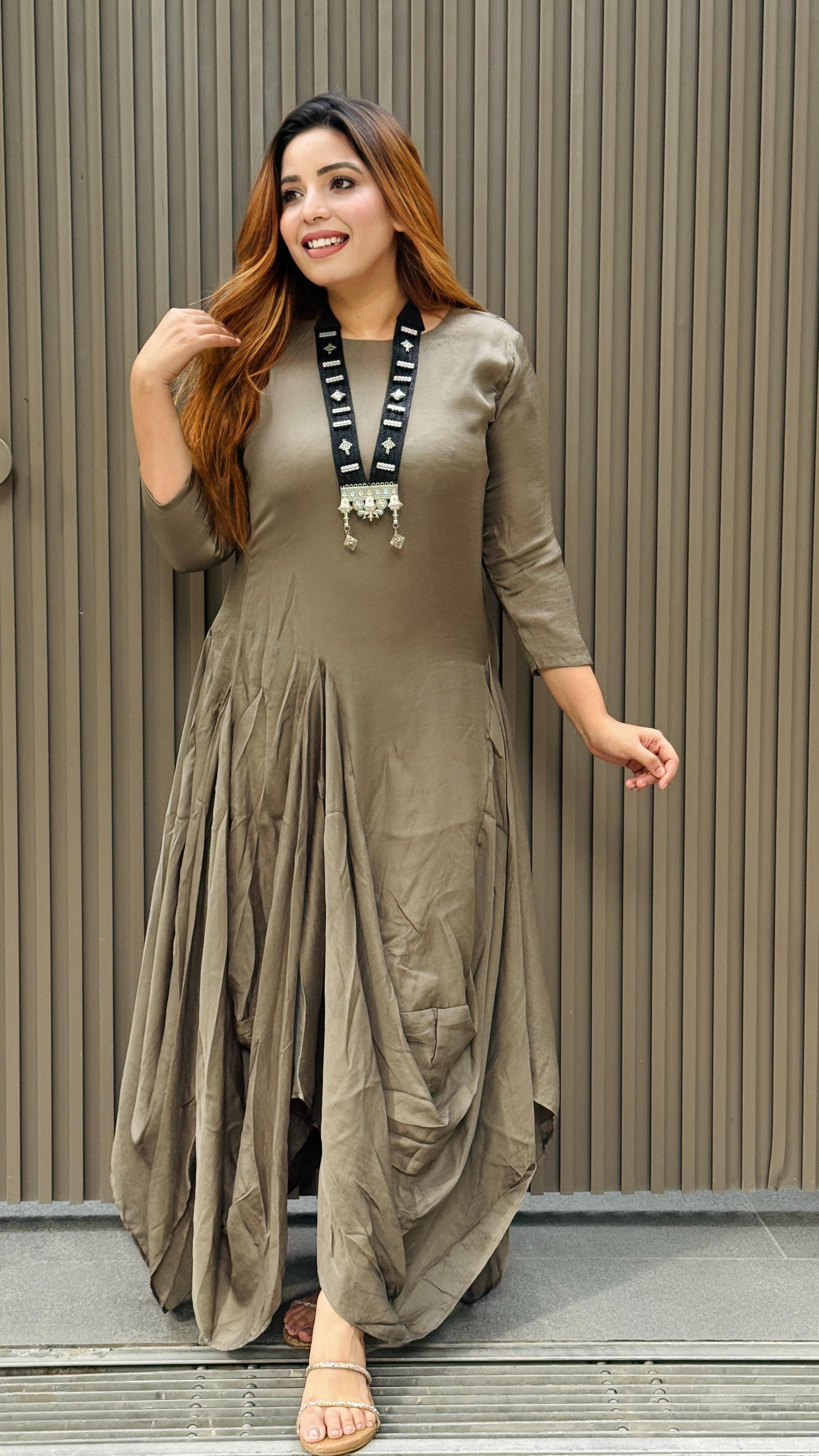 Yashira Dress with Necklace- Gray